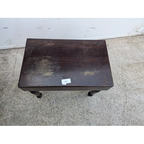 408 - A vintage mahogany occasional table