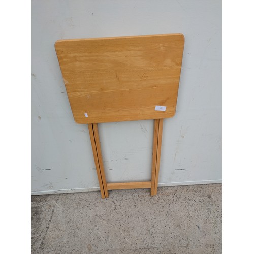 457 - A pine collapsible table