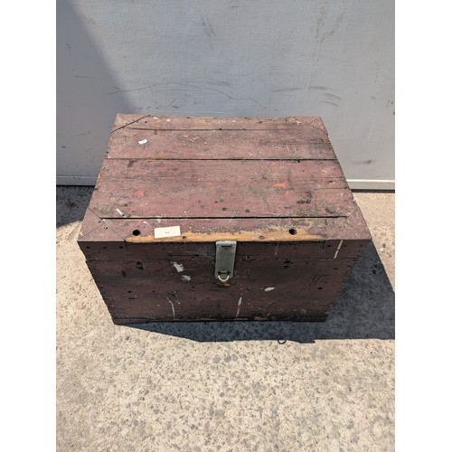 Lot 41        