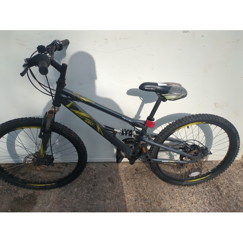 Lot 23        