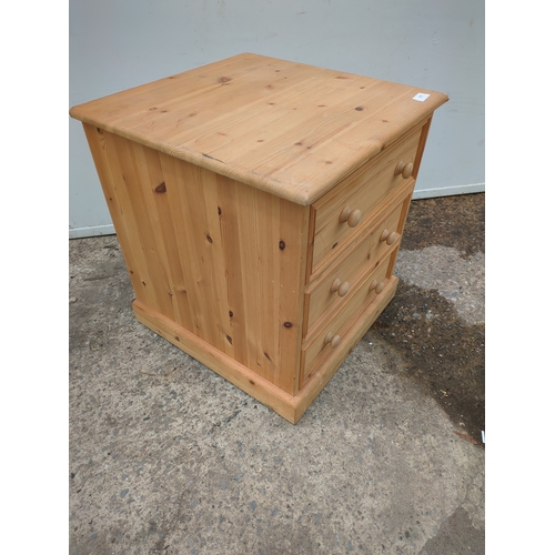 606 - A modern pine 3 drawer chest of drawers