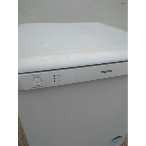 608 - A Beko DSFN 1530 W under counter dishwasher - working