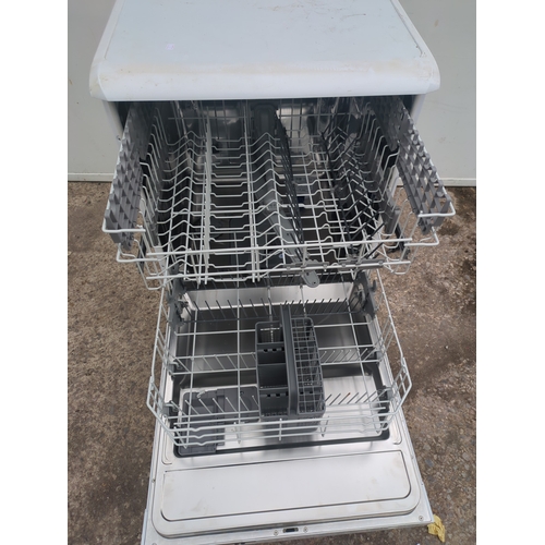 608 - A Beko DSFN 1530 W under counter dishwasher - working