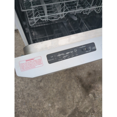 608 - A Beko DSFN 1530 W under counter dishwasher - working
