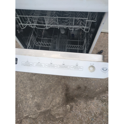 608 - A Beko DSFN 1530 W under counter dishwasher - working