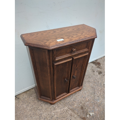 682 - A vintage oak side unit
