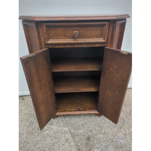 682 - A vintage oak side unit