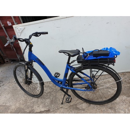 283 - An EZE Step NX E-bike - working with charger