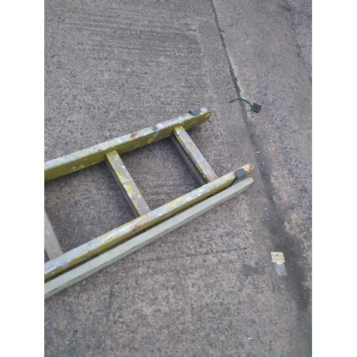 271 - A 2 tier wooden ladder