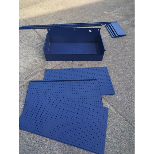 260 - A workshop shelving unit