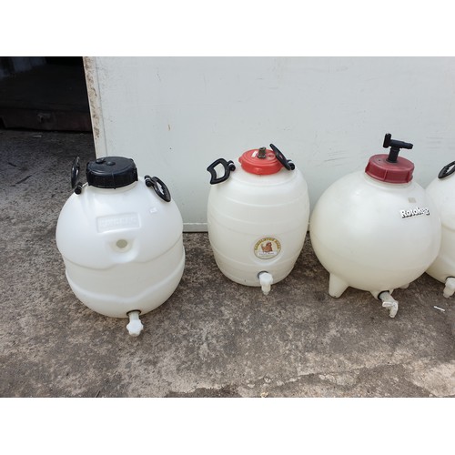 285 - A quantity of plastic fermentation kegs