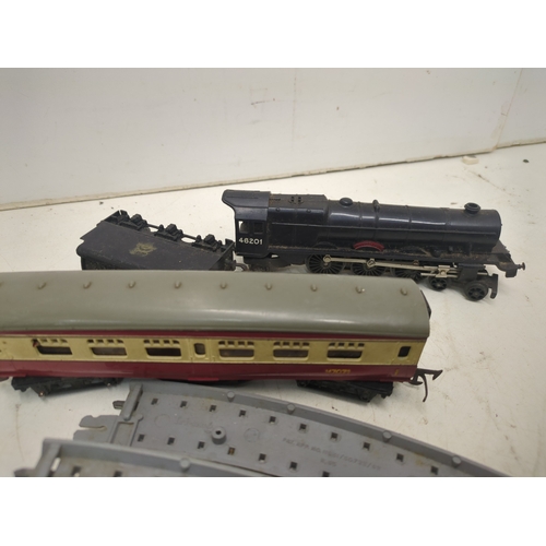 841 - A selection of vintage Tri-Ang model railway carriages, track and buildings