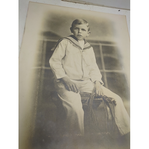855 - A pair of early 20th century photographs
