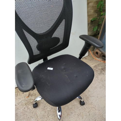473 - A vintage ercol style dining chair