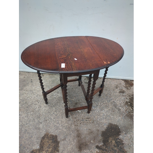 477 - A vintage 3 drawer bedside table