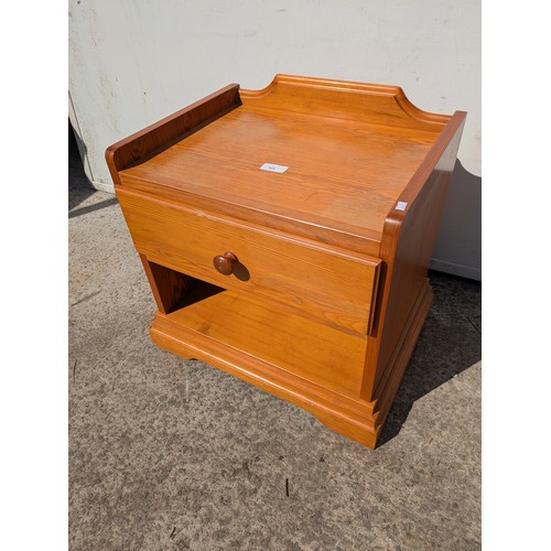478 - A pine storage unit
