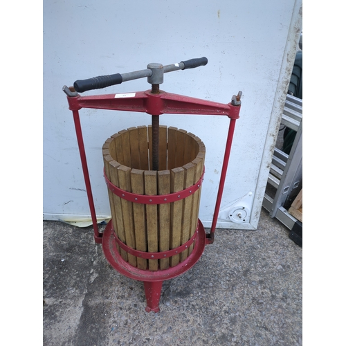 Lot 25        