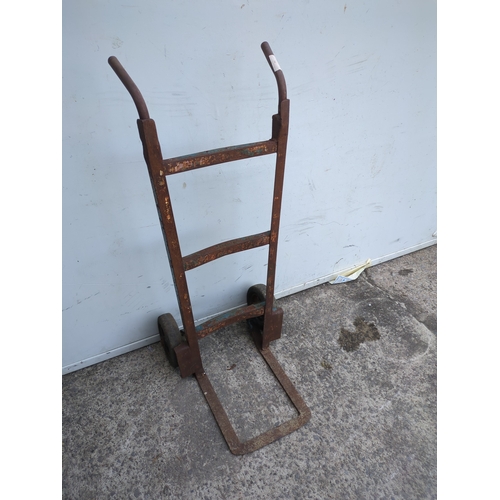 Lot 32        