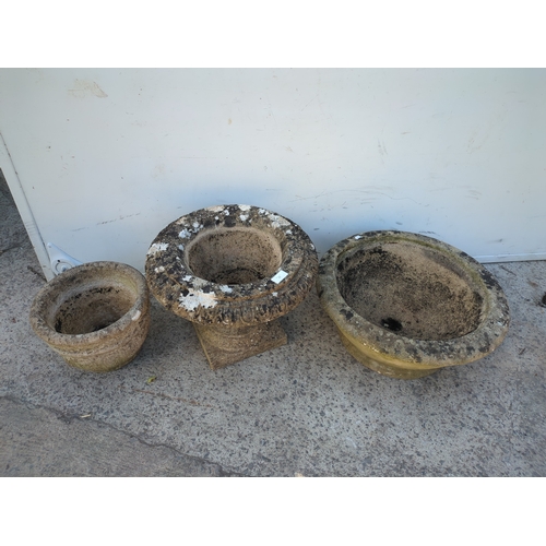 31 - A pair of concrete garden planters