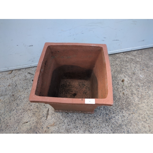 32 - A Jardin terracotta garden planter