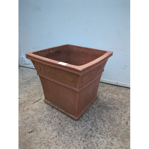 32 - A Jardin terracotta garden planter