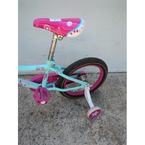 52 - A Paris children's bike