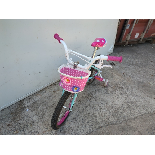 52 - A Paris children's bike