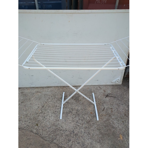57 - A collapsible metal airer