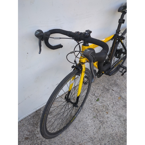 18 - A Carrera tdf road pro road bike