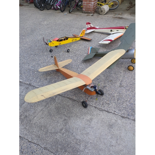 210 - Assorted Model Airplanes