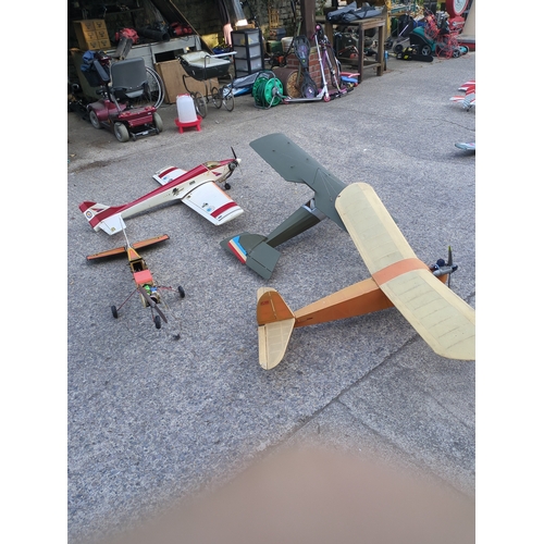 210 - Assorted Model Airplanes