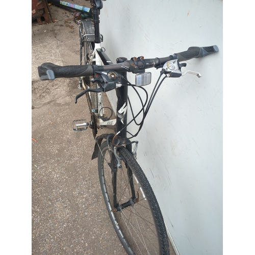 231 - Specialized Sirrus Hybrid Bike