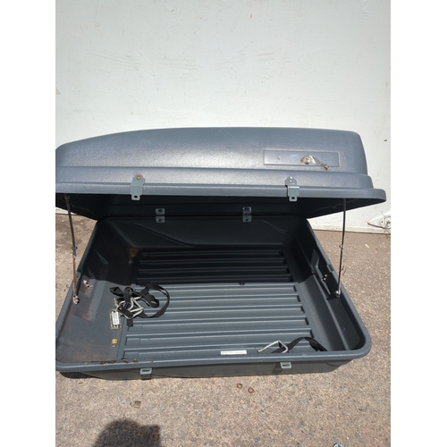 243 - Kar-Rite 400 Series Roof Box