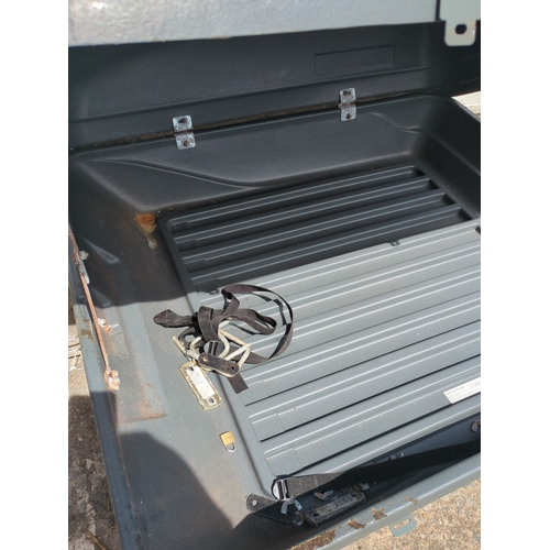 243 - Kar-Rite 400 Series Roof Box
