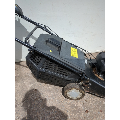 261 - Lawn King Briggs & Stratton 500 Series Lawnmower