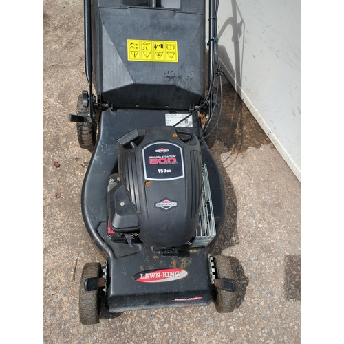 261 - Lawn King Briggs & Stratton 500 Series Lawnmower