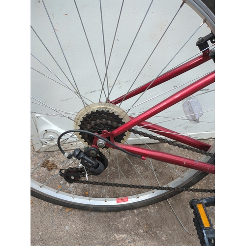 280 - Trax T700 Bicycle