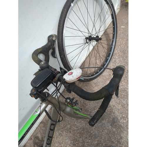 287 - Carrera Vanquish Road Bike