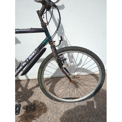 292 - Diamond Back Horizon Bicycle