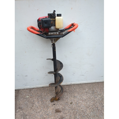 304 - Earth Auger DZ520