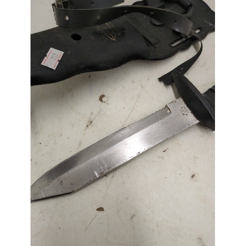 322 - Explorer Stainless Steel Diver's Knife with Sheath