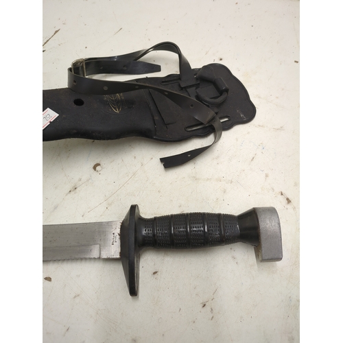 322 - Explorer Stainless Steel Diver's Knife with Sheath