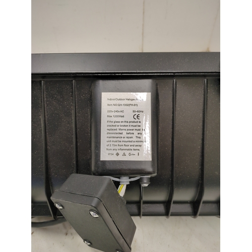 323 - Quickheat Indoor/Outdoor Halogen Heater