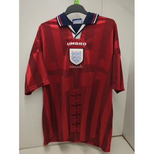 339 - Umbro England Football Jersey XXL