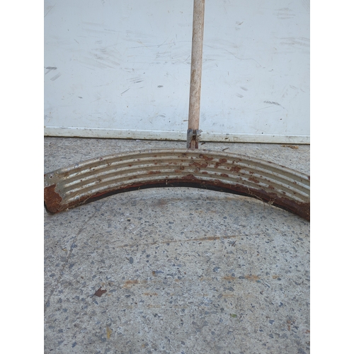 101 - Metal Floor Squeegee with Timber Handle