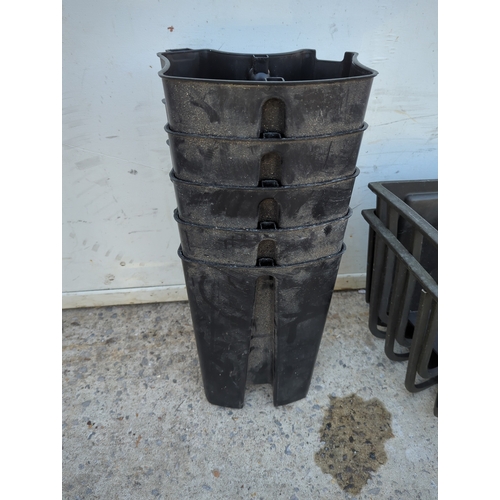 105 - Various Planters & Gardman Durable Plastic Lawn Edging