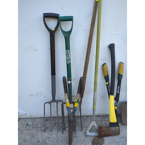 106 - Garden Tool Set with Shovels and Forks