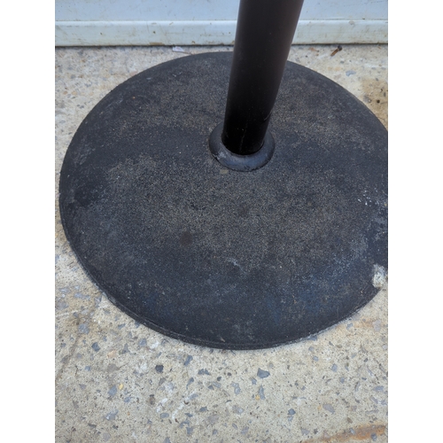 107 - Black Parasol Base