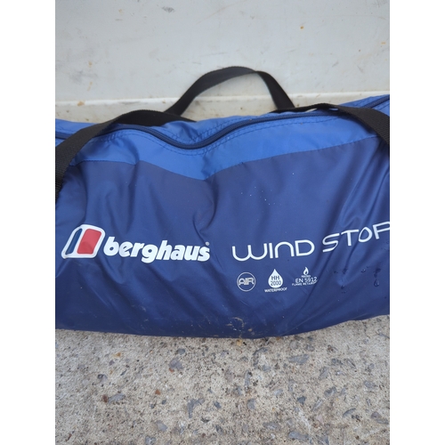 135 - Berghaus Wind Stop Shelter
