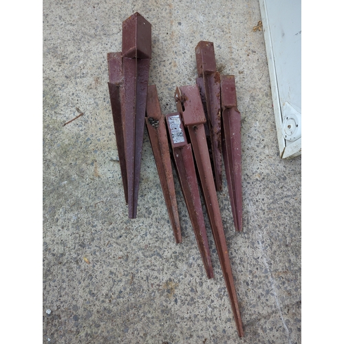 144 - Easyfix Post Spikes